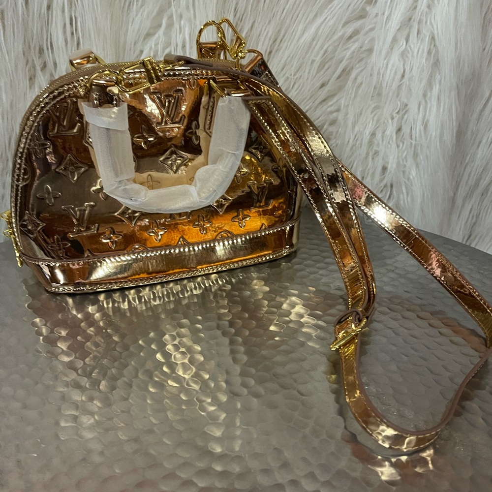 Louis Vuitton Copper Gold Women's Bag - Picture 6 of 8